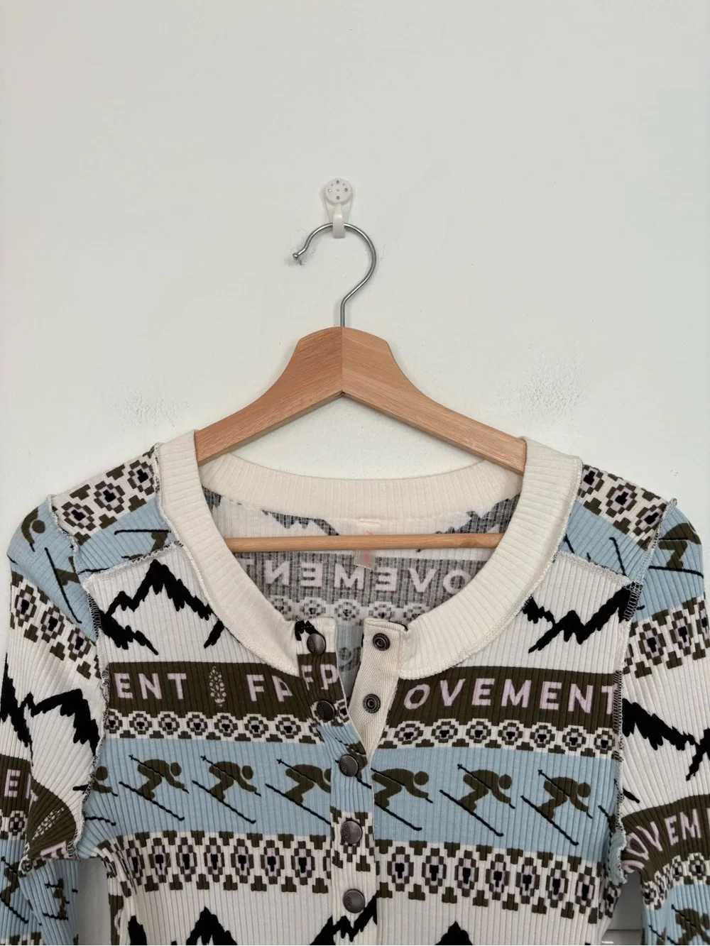 Free People || FP Movement Rally Rib Henley Top Aspen Range Ski Motif Ivory M